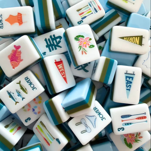HIMORE Nuevo Juego <span class=keywords><strong>de</strong></span> Fichas <span class=keywords><strong>de</strong></span> Mahjong Americano <span class=keywords><strong>de</strong></span> Gran Venta, Fichas Grabadas con Diseño Artístico, Acrílico Azul Claro, Lago Azul, Regalos para <span class=keywords><strong>Juegos</strong></span> <span class=keywords><strong>de</strong></span> Fiesta Familiar - Product Image 1