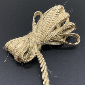 Corde <span class=keywords><strong>de</strong></span> corde <span class=keywords><strong>de</strong></span> matériel <span class=keywords><strong>de</strong></span> jute tissé rustique <span class=keywords><strong>de</strong></span> haute résistance <span class=keywords><strong>de</strong></span> 6mm <span class=keywords><strong>5M</strong></span> toile <span class=keywords><strong>de</strong></span> jute durable toile <span class=keywords><strong>de</strong></span> jute pour les décorations et l'emballage d'artisanat - Product Image 4