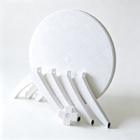 Ensemble de table et de chaises de salle à manger en plastique épais et moderne pour 4 personnes, pour une utilisation en intérieur/extérieur, hôtels, restaurants, plages, cours, jardins