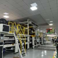 Línea de producción de laminación de cartón de nido de abeja de 2,4 m de ancho de alta velocidad, bomba de proceso de fabricación de cajas corrugadas, Motor de rodamiento PLC