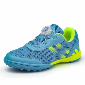 Chaussures de football unisexes respirantes en maille pour enfants et jeunes, crampons de football TF pour terrain synthétique, chaussures de sport d'extérieur à boucle rotative - Product Image 5