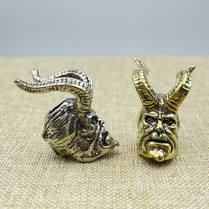 Sculpture de tête de <span class=keywords><strong>Hellboy</strong></span> à cornes en laiton, perles de couteau, accessoires pour extérieur, EDC, DIY, paracorde, pendentifs de lampe torche, breloques de bijoux - Product Image 5