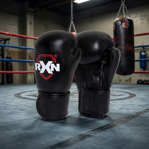 Gants de boxe noirs RXN en cuir PU avec fermeture Velcro pour adultes - Product Image 2