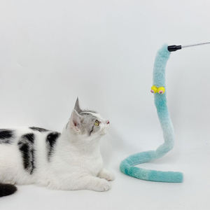 Venta al por mayor respetuoso del medio ambiente varilla larga resistente a mordeduras gato relleno palo juguetes interactivos - Product Image 2