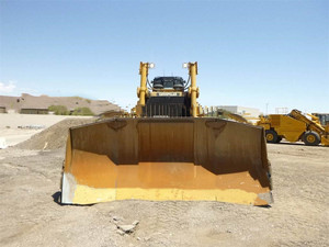 Bulldozer Usado D10N/D6T/D9R/D9N/D8L/D8N/D6D/D6R/D7H/D8K/D8R con Alto Momento de Carga, Capacidad de Empuje de 8.6m y 40000KG - Product Image 4