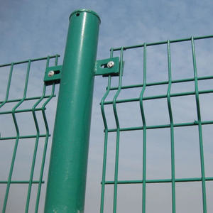 Fourniture directe d'usine Vente chaude de treillis métallique en acier soudé incurvé en flexion 3D en métal pour l'extérieur - Product Image 6