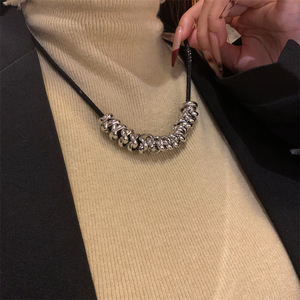 1 pièce Collier ras-du-cou classique pour femme en alliage noir avec chaîne à maillons et cordon, bijoux pour le quotidien, <span class=keywords><strong>la</strong></span> <span class=keywords><strong>plage</strong></span> et les fêtes - Product Image 4