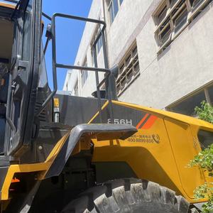 Chargeur frontal d'occasion de fabrication japonaise 856 25TON, tracteur à roues, moteur Cummins, modèle 2019, faible nombre d'heures de travail, EPA CE 195kw de puissance - Product Image 4