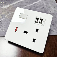Prise 13A commutée standard britannique avec 2 ports USB, panneau pc givré gris éclairage électrique interrupteurs muraux prises