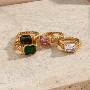 Anillo de Acero Inoxidable Dreamshow con Circonita Cúbica, Anillo con Circonita Cúbica, Anillo de Diamante Grande, Anillo de Circonita Rosa, Blanco, Verde y Negro - Product Image 2