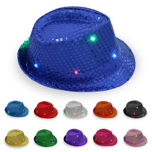Vente en gros Chapeau <span class=keywords><strong>de</strong></span> cowboy à paillettes illuminé <span class=keywords><strong>de</strong></span> Noël Robe clignotante Chapeau <span class=keywords><strong>de</strong></span> soirée dansante à LED - Product Image 1