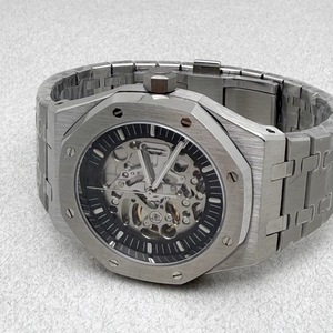 Montre automatique pour homme 41 mm, cadran squelette rayé noir, luminescence verte, compatible mouvement NH70, MOQ 1 - Product Image 4