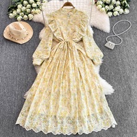 Robe longue style français vintage en dentelle brodée à imprimé floral, col montant, ourlet à volants, coupe trapèze, vêtements islamiques, vente en gros, sur mesure