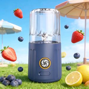 Mini Licuadora Portátil de 6 Cuchillas, Exprimidor USB Inalámbrico de 260 ml, Preparador de Smoothies Recargable Seguro para Alimentos para Uso Diario y al Aire Libre - Product Image 1