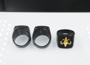 BMZ 316L 스테인레스 블랙 매트 꽃 질감 좋은 판매 남여 반지 남자 스테인리스 반지 - Product Image 4