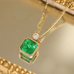 Anster Cultivate Asscher Corte <span class=keywords><strong>Esmeralda</strong></span> Collar de oro de 18 quilates Material para collar de mujer personalizable de alta calidad en VVS - Product Image 2