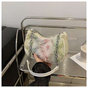 Diseño moderno, cadena de cuero PU con estrellas en degradado personalizadas, estilo casual, bandolera ligera. - Product Image 5