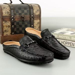 รองเท้าแตะผู้ชายหนังนกกระจอกเทศนำเข้าจากแอฟริกาใต้ 100% รองเท้าลำลองหนังแท้ - Product Image 2