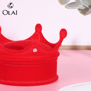 Bán Buôn Màu Đỏ Đáng Yêu Vương Miện Vòng Bông Tai Mặt Dây Chuyền Hộp Đổ Xô Nhung Nhựa Trang Sức Set Hộp - Product Image 6