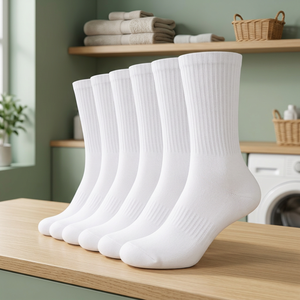 Chaussettes de sport en coton biologique de bambou respirant, tricotées, à compression, en tissu éponge, noires unies, sans couture, vente en gros - Product Image 3