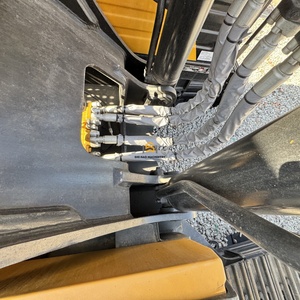 Excavadora de cadenas SANY SY365H de 36T usada, potente y económica, ideal para trabajos de paisajismo y agricultura. - Product Image 5