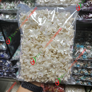 Trung Quốc <span class=keywords><strong>redbud</strong></span> để lại với lỗ Bead hai màu gradient hoa Acrylic hạt đối với trang sức làm - Product Image 5