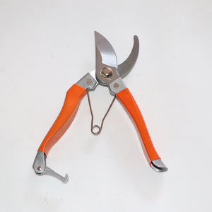 กรรไกรตัดแต่งกิ่งเกรดส่งออก แบบบายพาส ขนาด 20-30 มม. ผลิตจากเหล็กกล้าคาร์บอน ด้ามจับสีส้ม ผลิตในไต้หวัน เครื่องมือทำสวน - Product Image 1