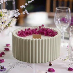 Yaratıcı El Yapımı Soya Balmumu Özel Kokulu Aromaterapi Mumu Kurutulmuş Çiçek Dekorlu Seramik Kavanoz Şık Kişiselleştirilmiş Kutu-Toptan Satış - Product Image 3