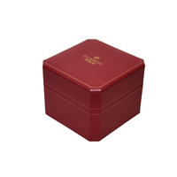 Boîte à bijoux carrée haut de gamme pour montre, en similicuir rouge, rembourrée de coton, avec pelliculage mat, revêtement UV, gaufrage, haute qualité, recyclée