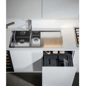 Factory Price Modern Simple Italian New Design <b>Wood</b> Kitchen Cabinets Shaker Kitchen Furniture with Quartz Island - Product Image 6