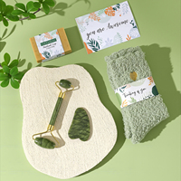 Coffret Cadeau Spa Esthétique Vert 2026 en Promotion pour Femme - Kit de Soins Personnels avec Couverture, Gobelet, Bougie et Rouleau de Jade