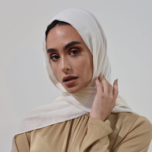 Haute Qualité Crazy Light Respirant Modal Tissé Hijab Personnalisable Couleur Blocage Toutes Saisons Long Châle Traditionnel - Product Image 1