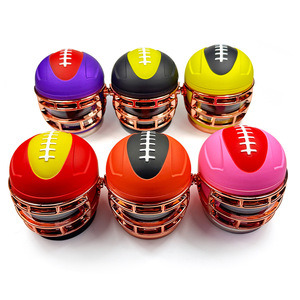 Molino de Hierbas y Especias para Fumadores, Diseño de Casco de Fútbol Americano, 4 Capas, Aleación de Zinc |   Diseño Creativo, Multicolor, Empaque Personalizado - Product Image 1