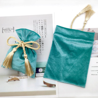 Pochette à bijoux personnalisée en velours doux avec pompon Sac cadeau de Noël pour mariage Emballage à cordon pour boucles d'oreilles