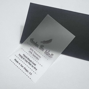 Étiquette <span class=keywords><strong>de</strong></span> vêtement en TPU personnalisée avec logo imprimé, étiquette extensible, imperméable, douce et sûre <span class=keywords><strong>pour</strong></span> la peau, idéale <span class=keywords><strong>pour</strong></span> les combinaisons <span class=keywords><strong>de</strong></span> plongée et les vêtements <span class=keywords><strong>de</strong></span> sport <span class=keywords><strong>de</strong></span> plein air. - Product Image 3