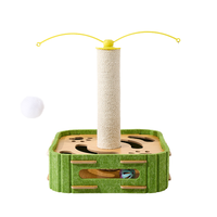 Griffoir pour chat en bois moderne multifonctionnel, boîte de jeu interactive avec plumes et balle en peluche pour chats d'intérieur