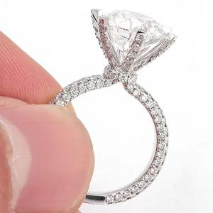 Regalo di lusso fedi nuziali di grandi dimensioni pietra principale pavé francese <span class=keywords><strong>tre</strong></span> file <span class=keywords><strong>diamanti</strong></span> band14koro bianco Moissanite <span class=keywords><strong>anello</strong></span> di <span class=keywords><strong>diamanti</strong></span> donna - Product Image 3