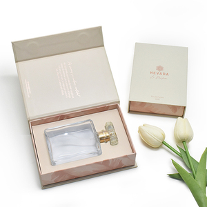 Kotak Hadiah Parfum Mewah Warna Pink Berkualitas Tinggi dengan Embossing dari Bahan Daur Ulang - Ukuran Dapat Disesuaikan untuk Minyak Esensial, Krim Wajah, dan Krim Kulit - Product Image 1