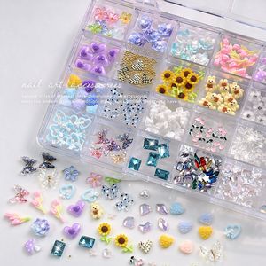 Boîte de 24 compartiments de breloques pour ongles en résine 3D (papillons, fleurs, ours, cœurs) et strass assortis, pour décoration d'ongles DIY à presser, vente en gros - Product Image 5