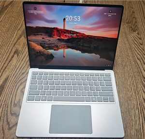 <span class=keywords><strong>Microsoft</strong></span> Surface Laptop 7 Business Edition, Portátil Ultrafino de 13.8 Pulgadas con Pantalla Táctil de 120Hz - Nuevo, 12 Núcleos, 32GB + 1TB SSD - Product Image 5