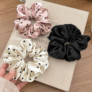 <span class=keywords><strong>2025</strong></span> Mới Thời Trang Pháp Phong Cách Matte Satin Hình Trái Tim Polka Dot Đàn Hồi Tóc Ban Nhạc Biểu Tượng Tùy Chỉnh Bán Buôn Tóc Tie - Product Image 2