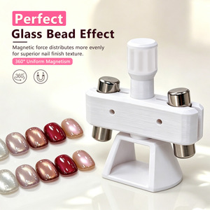 Aimant à ongles œil de chat rotatif automatique, outil magnétique puissant pour nail art UV, pour la conception de manucure au vernis gel - Product Image 3