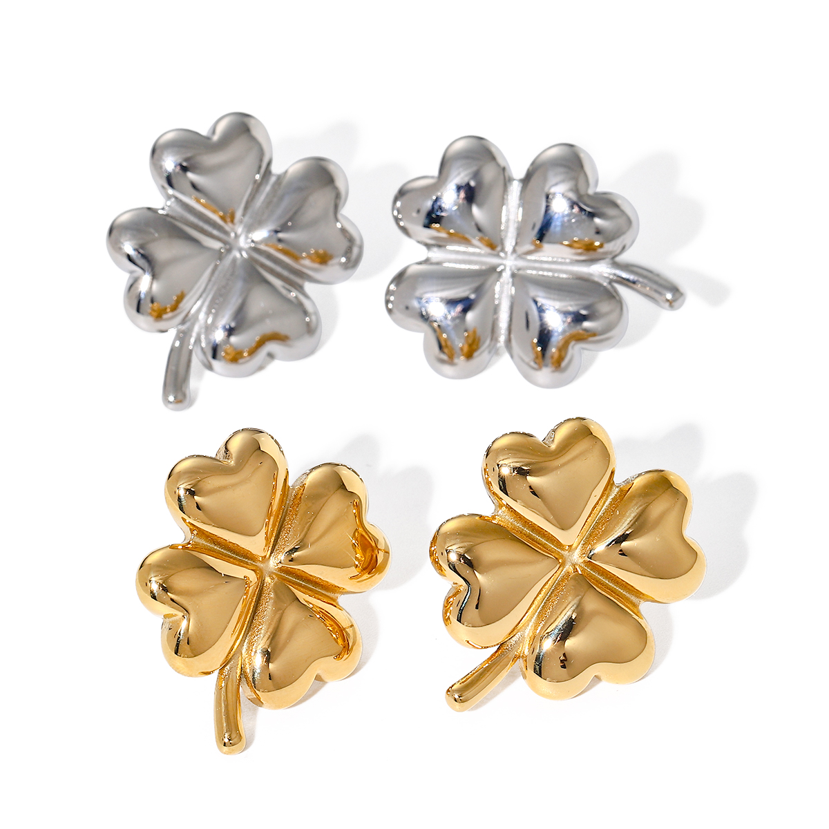 Lucky leaf earring - gold