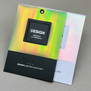 Étiquettes suspendues personnalisées en papier texturé écologique, gaufrées holographiques <span class=keywords><strong>et</strong></span> estampées à chaud, pour vêtements de luxe, sacs <span class=keywords><strong>et</strong></span> chaussures – Vente en gros - Product Image 3