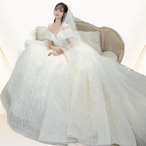 ชุดเจ้าสาวเปิดไหล่แบบโมเดิร์นชุดราตรีคอวีพร้อมผ้าลูกไม้ - Product Image 4