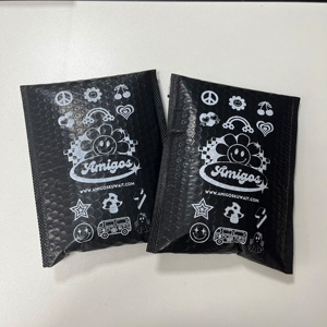 Sacs rembourrés à bulles violets personnalisés, enveloppes d'expédition blanches imprimées avec logo pour l'emballage de produits de soin de la peau et de cosmétiques de luxe - Product Image 3