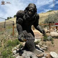 Özel Ölçüde Büyük Ayaklı Bronz Heykel Gerçekçi Sasquatch Bahçe Heykeli Dış Mekan Dekor Süsü OEM Toptan Satış