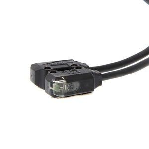 E3T-ST21F เซนเซอร์โฟโตอิเล็กทริกอุตสาหกรรมของแท้ใหม่2เมตร - Product Image 1