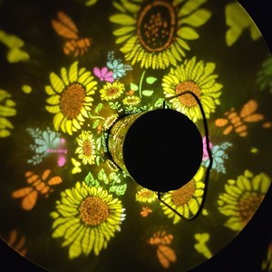 Lanterne <span class=keywords><strong>solaire</strong></span> rétro en fer forgé motif tournesol, éclairage paysager extérieur étanche, statues de jardin, décor de patio, fournisseur en gros - Product Image 3