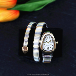 Nuevo Reloj de Pulsera Minimalista, Elegante y Exclusivo para Mujer, un Reloj de Cuarzo de Lujo con Forma de Serpiente para Damas - Product Image 3